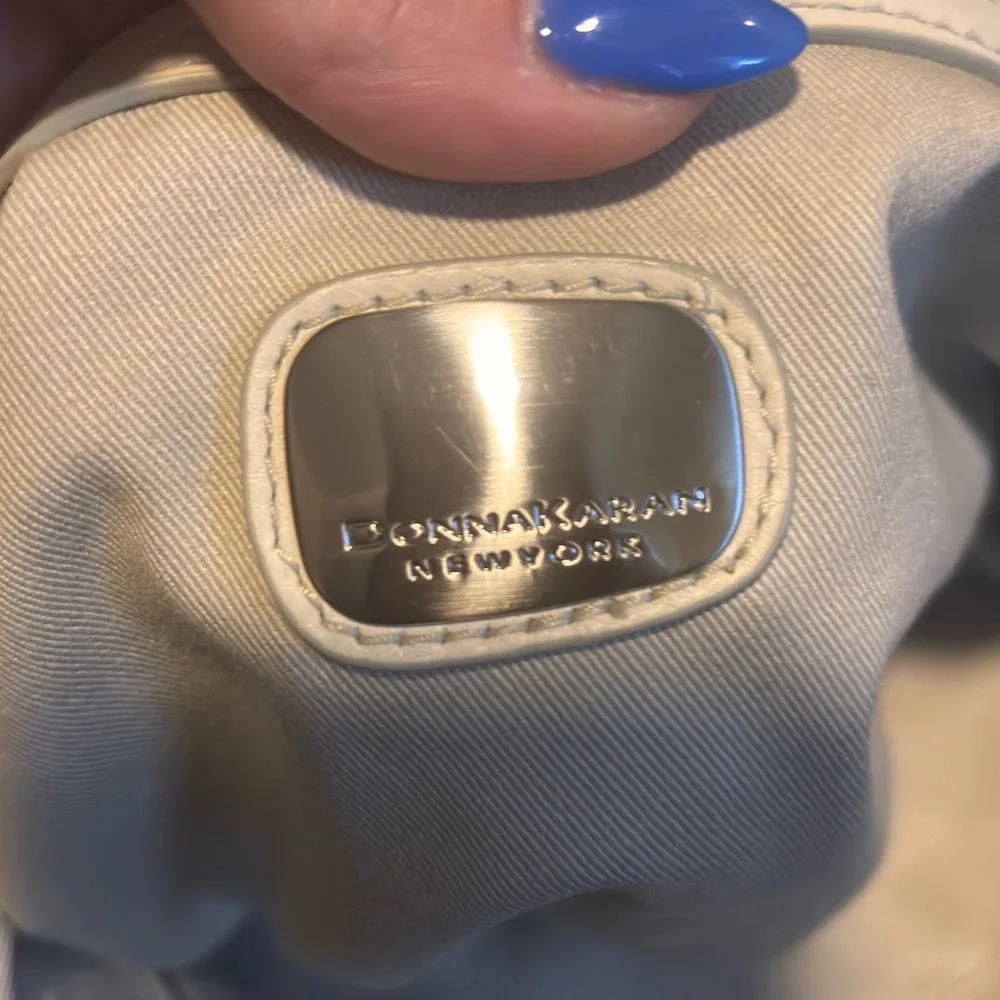 Donna Karan Elegant Off White Leather Shoulder Bag